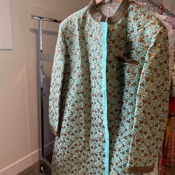 Shivani - Wedding - suitable Groom or brothers - Picture 4 of 5